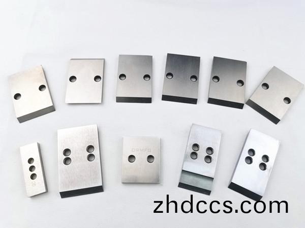 得(de)人(ren)切(qie)粒(li)刀(dao)片