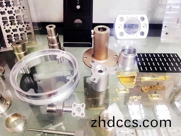 CNC精(jing)密(mi)加(jia)工(gong)，精(jing)度(du)最高達0.005mm