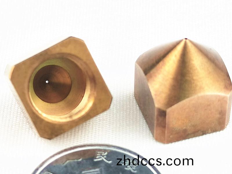 微孔零(ling)件加(jia)工,精密吸嘴(zui)