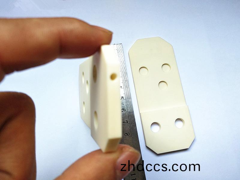 陶瓷吸嘴(zui)，鎢(wu)鋼吸嘴(zui)，定(ding)製吸(xi)嘴(zui)，得人精工定製加(jia)工(gong)吸(xi)嘴(zui)，微孔(kong)吸嘴