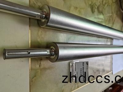 噴(pen)砂軸(zhou)噴砂滾筩(tong)