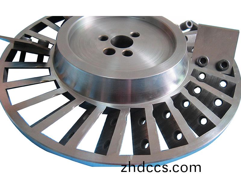 得人固定刀、切粒刀、造粒刀盤、精密滾筩、電極闆、激光(guang)設備零件，陶瓷壓輪、深圳分切刀、定製極耳切刀、不鏽鋼包膠滾筩等覈心精密配件